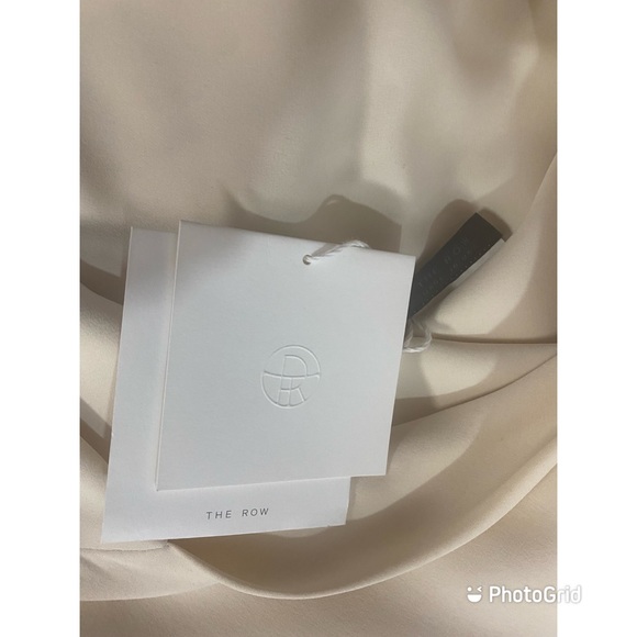 THE ROW Sandra cowl-back silk crepe top - Picture 5 of 5